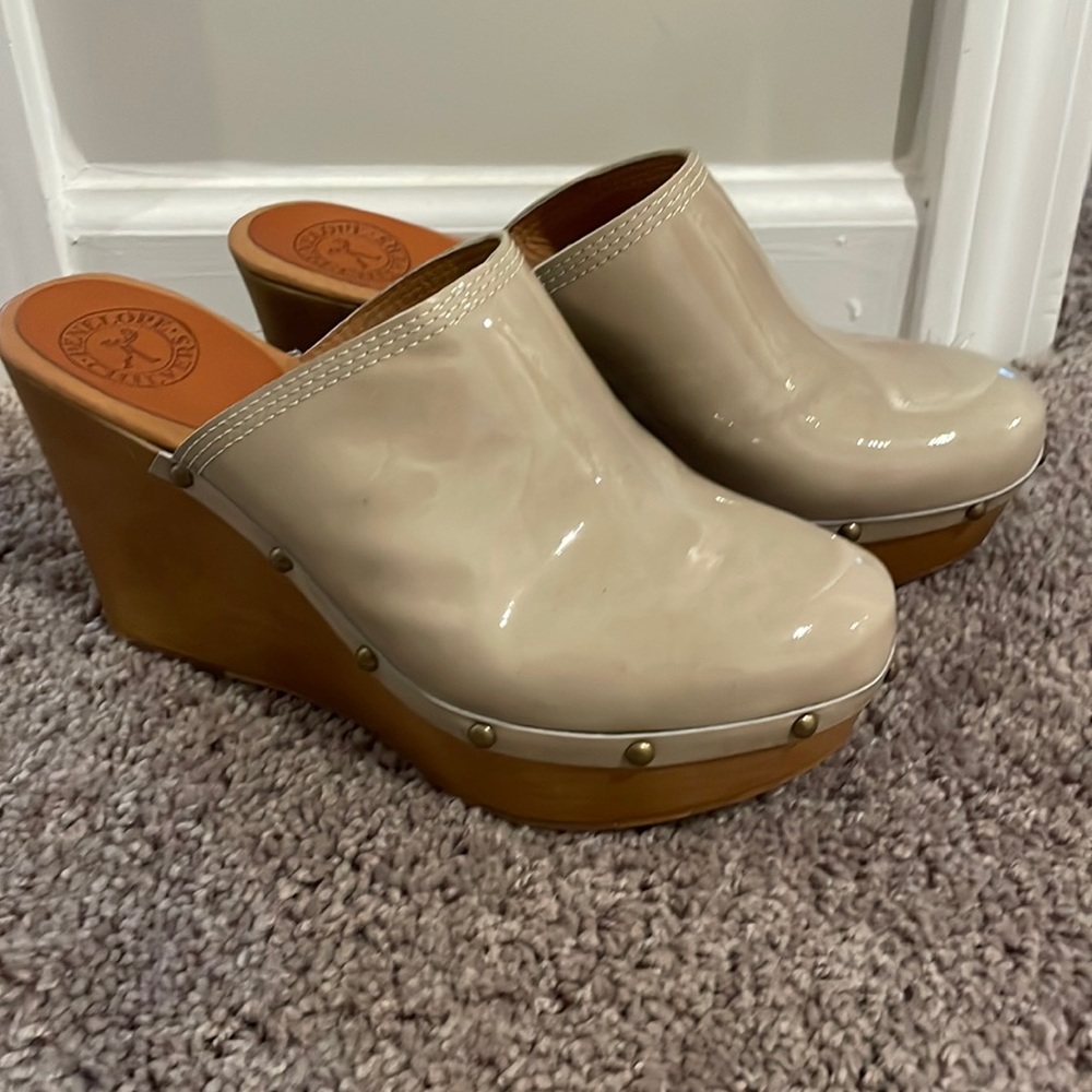 Cream Mules